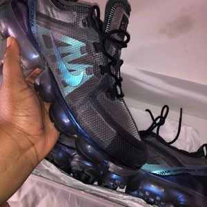 Size 9 (men) Air Vapor Max